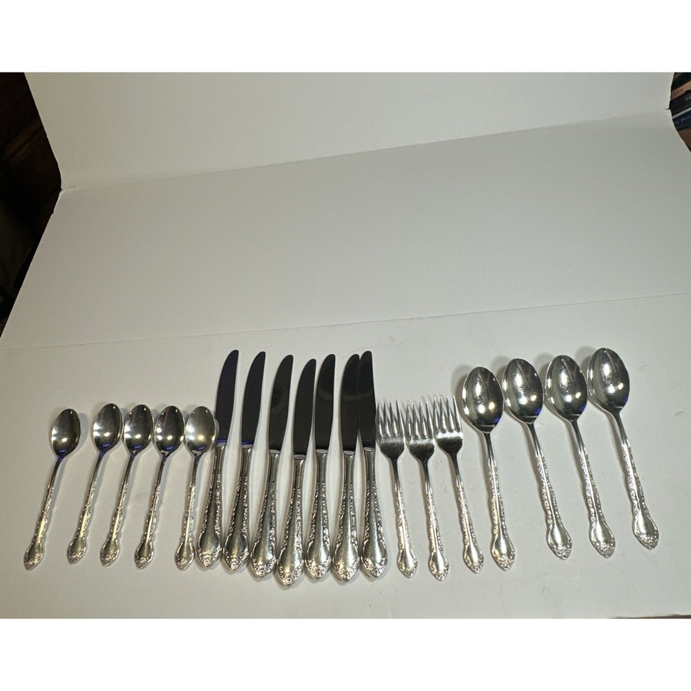 Lot of Whitehouse Gigi Stainless Flatware Japan 19 Pieces